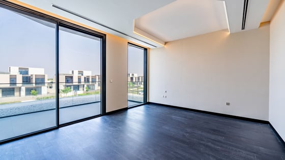 Stunning Contemporary Villa with Golf Views, picture 16