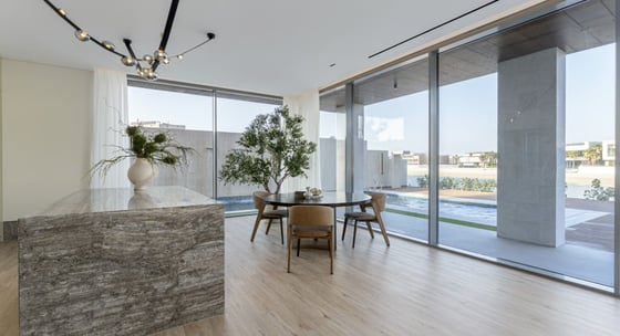 6BR Custom-Built Mansion with Amazing Rooftop Views, picture 20