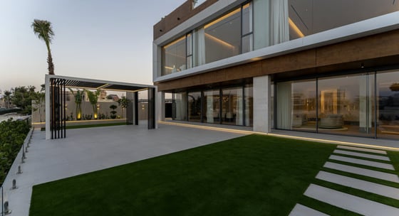 6BR Custom-Built Mansion with Amazing Rooftop Views, picture 17