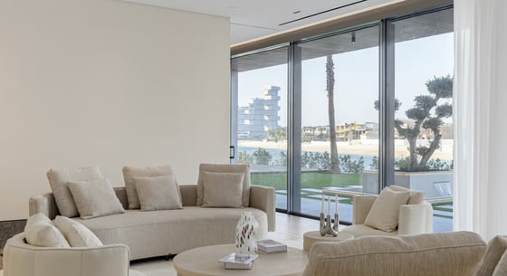 6BR Custom-Built Mansion with Amazing Rooftop Views, picture 8