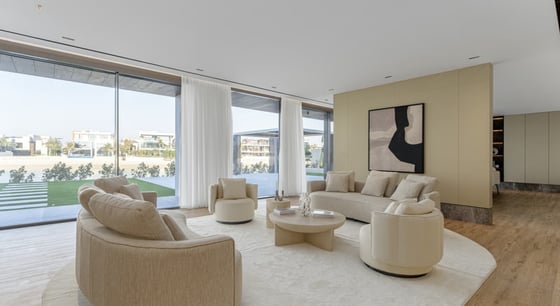 6BR Custom-Built Mansion with Amazing Rooftop Views, picture 11