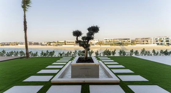 6BR Custom-Built Mansion with Amazing Rooftop Views, picture 18