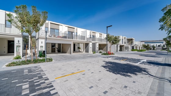 Exclusive Townhouse | Genuine Listing |  Brand New, picture 1