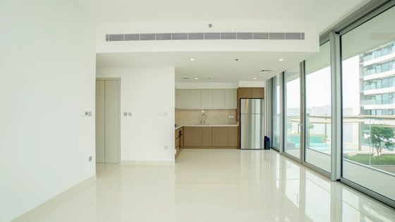 Skyline Elegance | Luxury 2BR | Beach Isle T2, picture 2