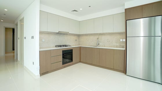 Skyline Elegance | Luxury 2BR | Beach Isle T2, picture 5