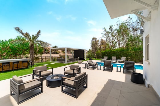 Full Lake and Skyline Views | Huge Plot., picture 3