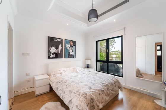 Full Lake and Skyline Views | Huge Plot., picture 17