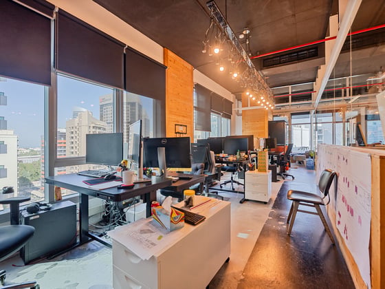Fitted Luxury Corner Office with High ROIs, picture 10