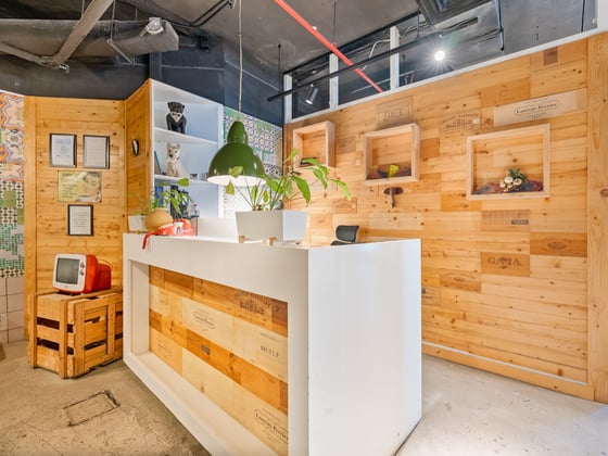 Fitted Luxury Corner Office with High ROIs, picture 1