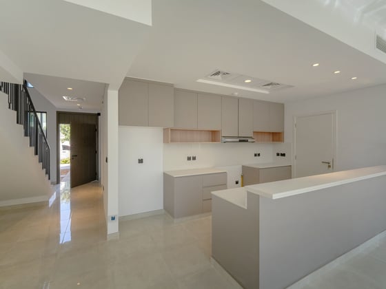 Exclusive 3 Bed Townhouse| Falcon Island North, picture 8