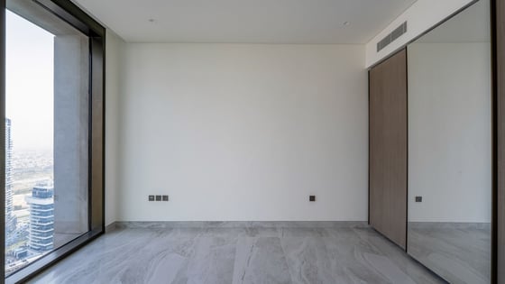 3 Bed | Luxury Living | Top Floor stunning views, picture 14