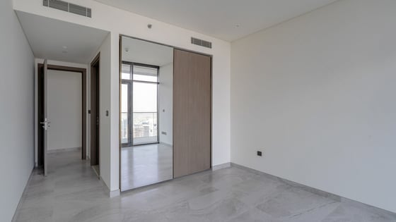 3 Bed | Luxury Living | Top Floor stunning views, picture 11