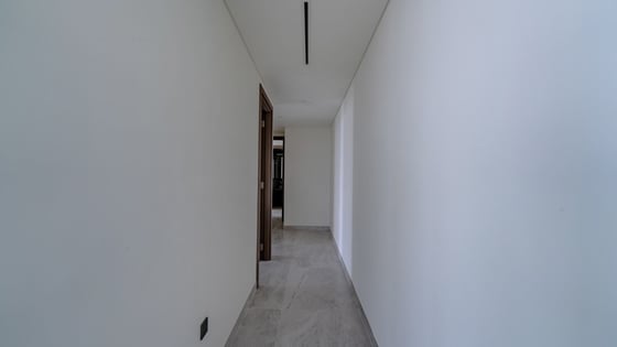 3 Bed | Luxury Living | Top Floor stunning views, picture 7