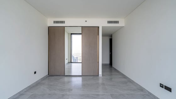 3 Bed | Luxury Living | Top Floor stunning views, picture 15