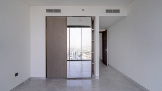 3 Bed | Luxury Living | Top Floor stunning views, picture 12