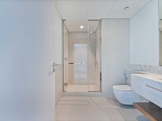 Skyline Serenity | 2-BR | Beachfront Luxury, picture 14