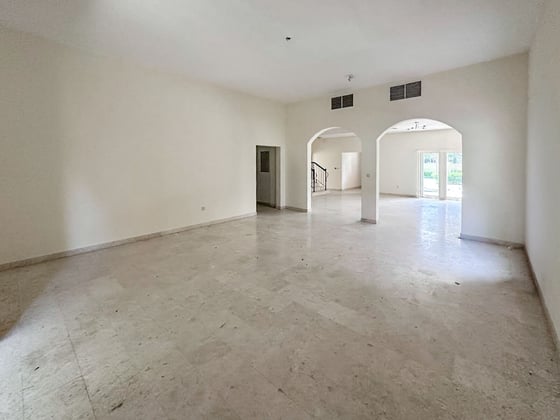 Luxury 5BR Villa | Private Pool | Prime Community, picture 2