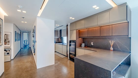 Vast 2-Bed | Converted From 3-Bed | Terrace, picture 11