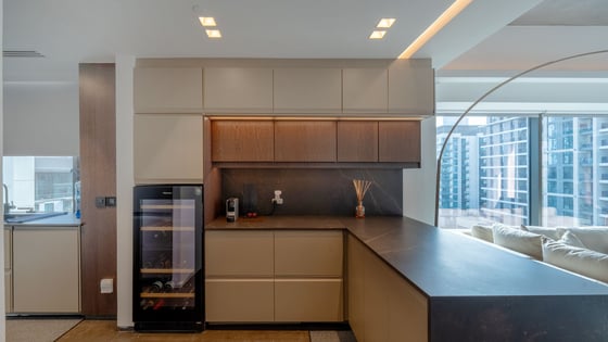 Vast 2-Bed | Converted From 3-Bed | Terrace, picture 8