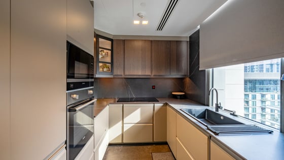 Vast 2-Bed | Converted From 3-Bed | Terrace, picture 10