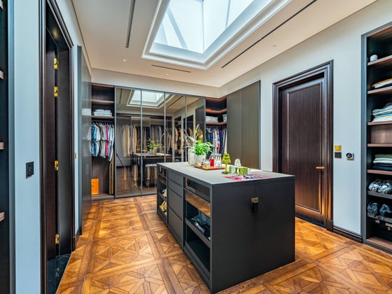 Bespoke Unique Mansion | Basement, Golf, Gym, Spa, picture 14