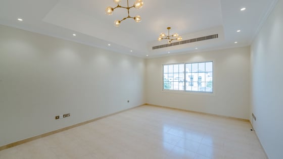 Upgraded and Landscaped Villa | Private Pool, picture 15