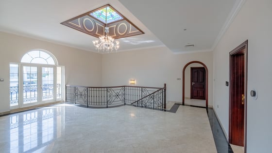 Upgraded and Landscaped Villa | Private Pool, picture 12
