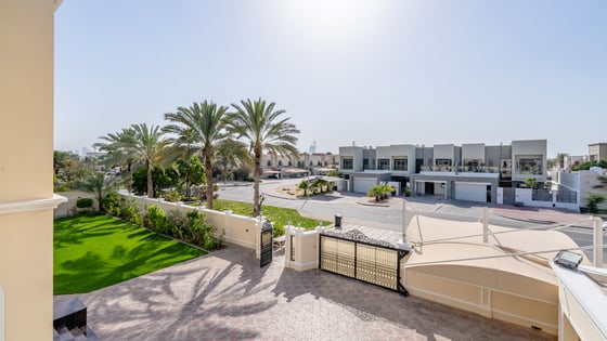 Upgraded and Landscaped Villa | Private Pool, picture 23