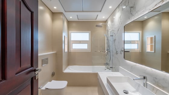 Upgraded and Landscaped Villa | Private Pool, picture 21