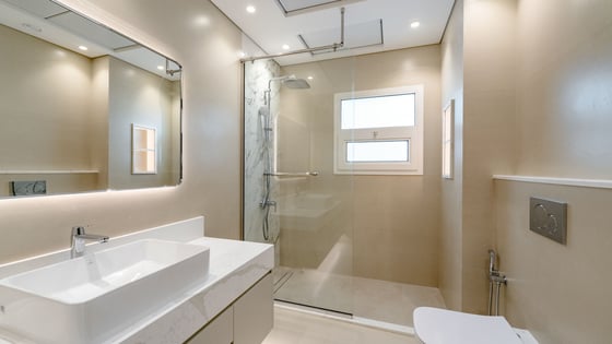 Upgraded and Landscaped Villa | Private Pool, picture 22