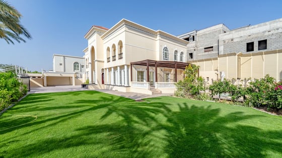 Upgraded and Landscaped Villa | Private Pool, picture 26