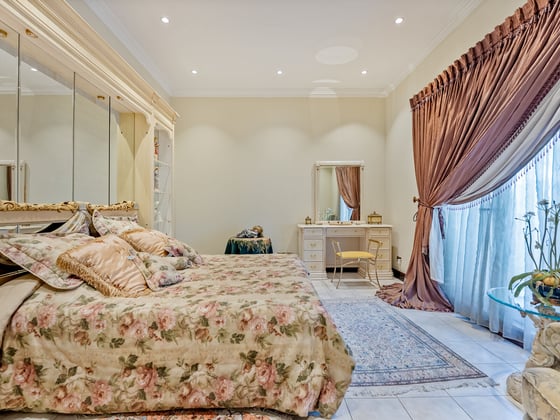 Timeless Luxury |Golf Course View |Private Setting, picture 11
