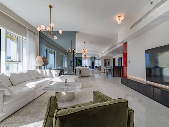 Luxurious Custom-Built Waterfront Penthouse, picture 3