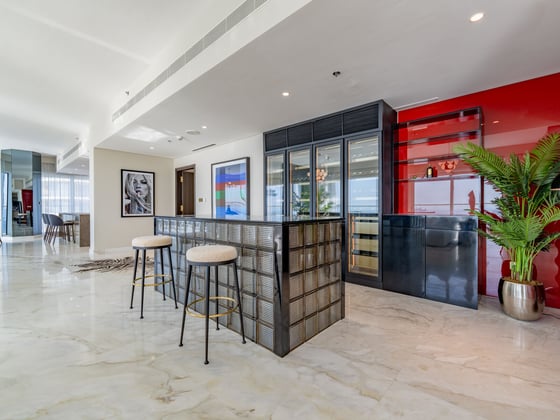 Luxurious Custom-Built Waterfront Penthouse, picture 7