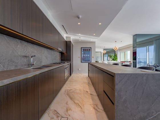 Luxurious Custom-Built Waterfront Penthouse, picture 11