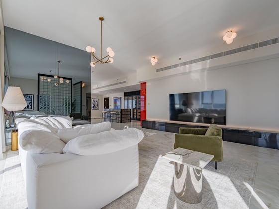 Luxurious Custom-Built Waterfront Penthouse, picture 4
