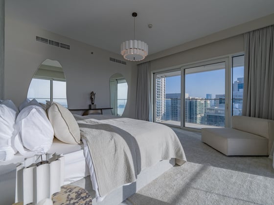 Luxurious Custom-Built Waterfront Penthouse, picture 13