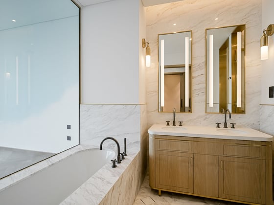 Refined Waterfront Apartment in Business Bay, picture 9
