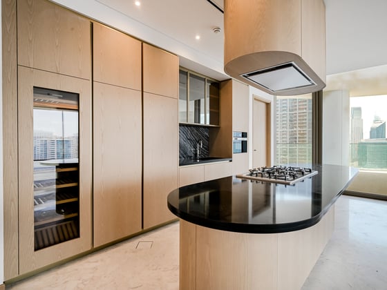 Refined Waterfront Apartment in Business Bay, picture 5