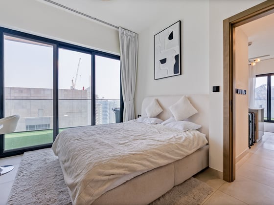 Burj Khalifa and Canal Views | Vacant | Upgraded, picture 8