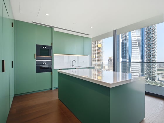 Skyline Luxury | Exquisite 4-Bedroom | Unrivaled Amenities, picture 27
