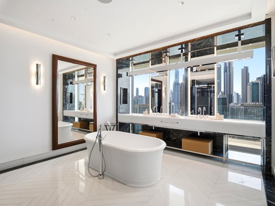 Skyline Luxury | Exquisite 4-Bedroom | Unrivaled Amenities, picture 21