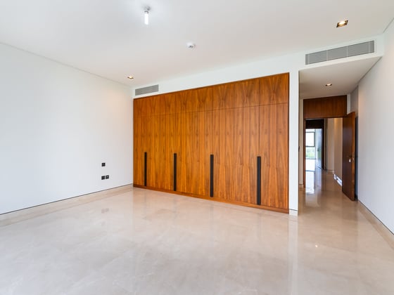 Elegant Dubai Hills Villa on the Golf Course, picture 9