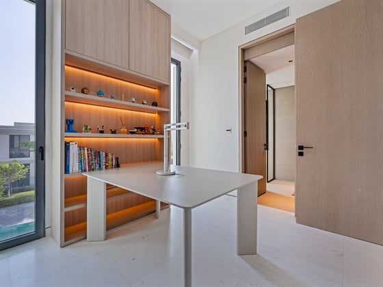 Fully Furnished and Upgraded Luxury Villa, picture 14