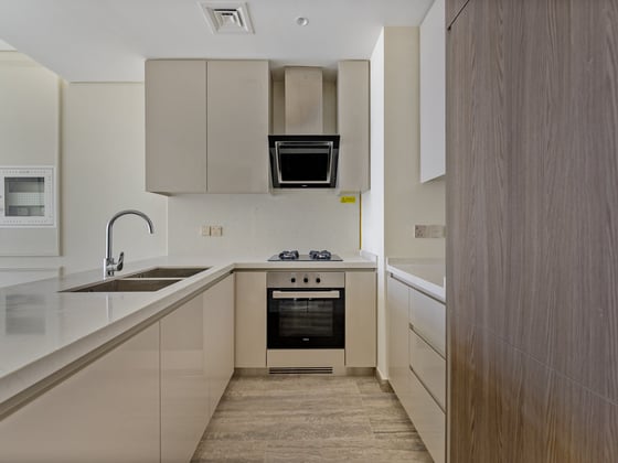 Stunning 2-BR | Waterfront View | Peninsula One, picture 17