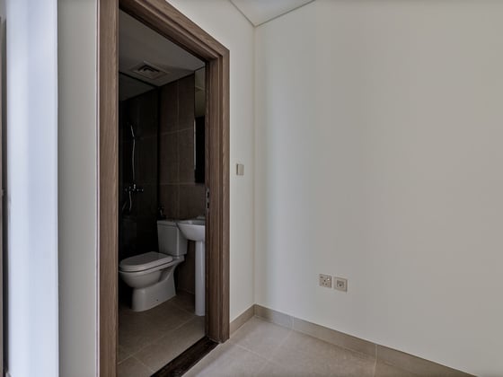 Stunning 2-BR | Waterfront View | Peninsula One, picture 14