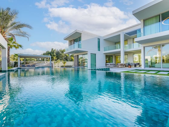 Turnkey 5BR Golf View Villa | Large Corner Plot, picture 1