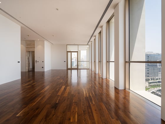 Sprawling 4-Bedroom Apartment in Residence 22, picture 4