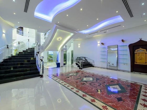 Stunning Villa with Lake Views and Elite Amenities, picture 13