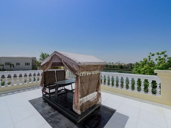 Stunning Villa with Lake Views and Elite Amenities, picture 18